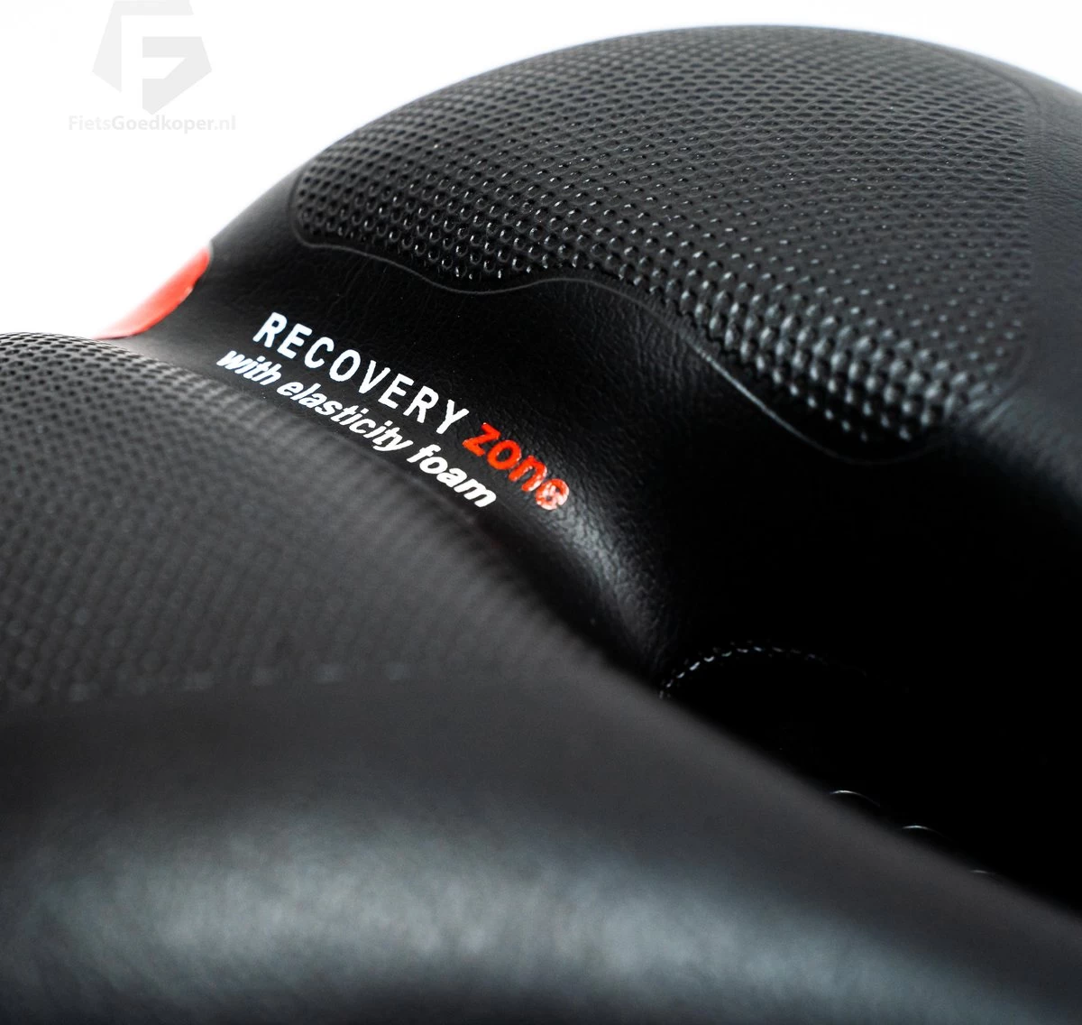 Voltano Fietszadel Met Gelpads - Zwart/Rood - Uitsparing - Zadelvering - Unisex - Incl. Gratis Zadelstrop 10 Voltano Fietszadel Met Gelpads - Zwart/Rood - Uitsparing - Zadelvering - Unisex - Incl. Gratis Zadelstrop - Afbeelding 10