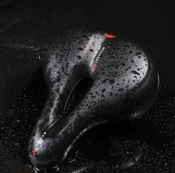 Voltano Fietszadel Met Gelpads - Zwart/Rood - Uitsparing - Zadelvering - Unisex - Incl. Gratis Zadelstrop 29 Voltano Fietszadel Met Gelpads - Zwart/Rood - Uitsparing - Zadelvering - Unisex - Incl. Gratis Zadelstrop -Fietsonderdelen Winkel 1200x1187 1