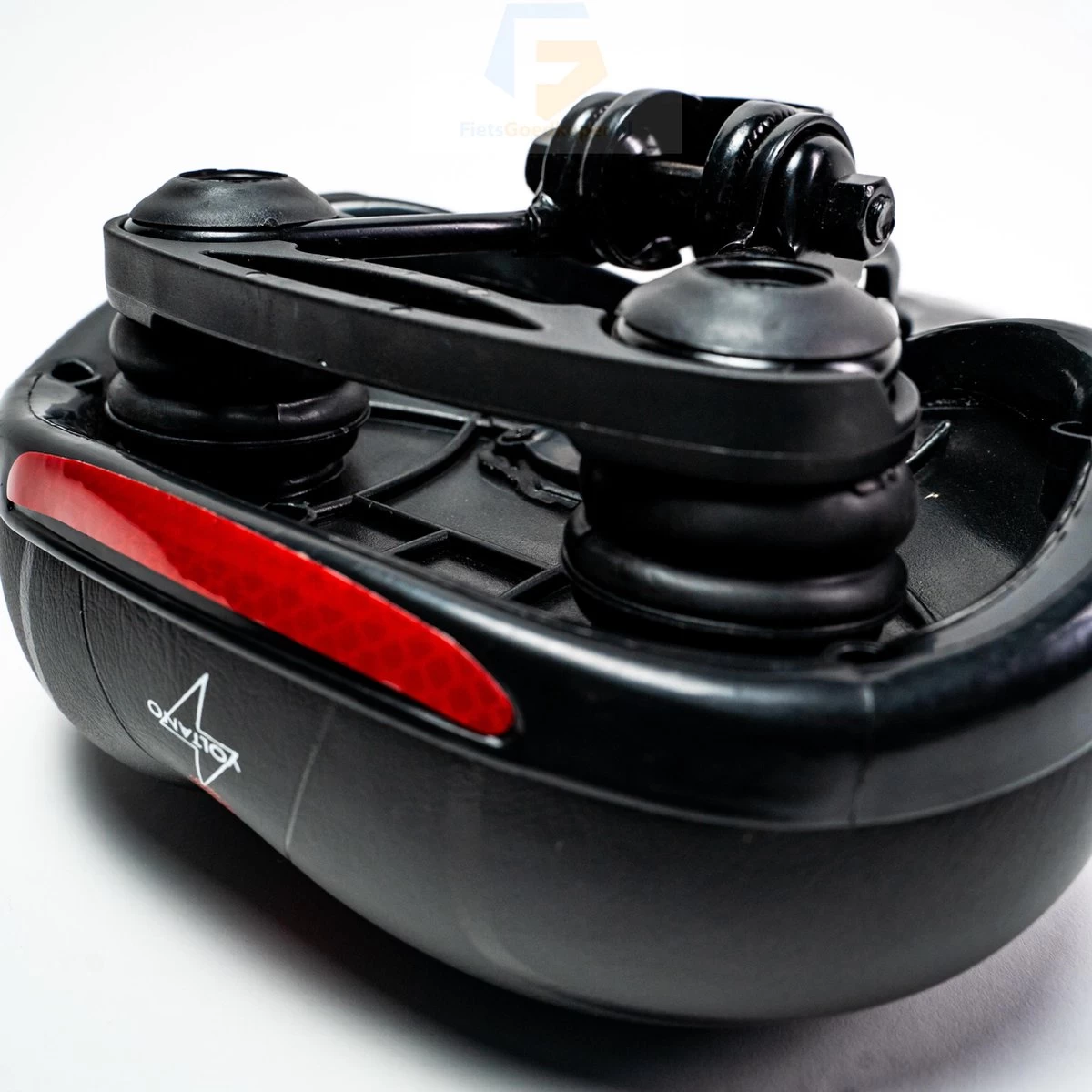 Voltano Fietszadel Met Gelpads - Zwart/Rood - Uitsparing - Zadelvering - Unisex - Incl. Gratis Zadelstrop 6 Voltano Fietszadel Met Gelpads - Zwart/Rood - Uitsparing - Zadelvering - Unisex - Incl. Gratis Zadelstrop - Afbeelding 6