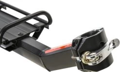 Merkloos Universele Fiets Bagagedrager - Voor Achterop Zadelpen Mountainbike/MTB/Racefiets - Achter Bagage Drager Rek - Met Quick Release Fietsframe Bevestiging - Bagagerek - Lichtgewicht Aluminium - Zwart -Fietsonderdelen Winkel 1200x721