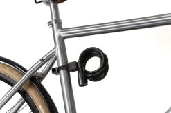 AXA Resolute 8/180 Kabelslot – Slot Voor Fietsen - Gebruiksvriendelijk - 180 Cm Lang - Diameter 8 Mm - Zwart 11 AXA Resolute 8/180 Kabelslot – Slot Voor Fietsen - Gebruiksvriendelijk - 180 Cm Lang - Diameter 8 Mm - Zwart -Fietsonderdelen Winkel 1200x799 16