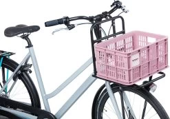 Basil Fietskrat S - Small - 17.5 Liter - Roze -Fietsonderdelen Winkel 1200x841 2